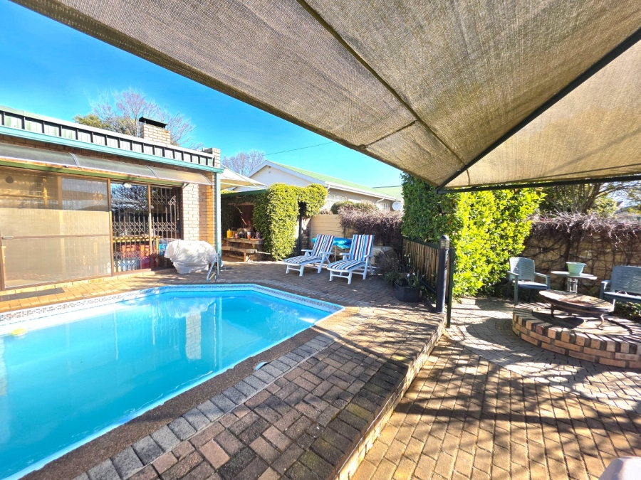 5 Bedroom Property for Sale in Panorama Free State